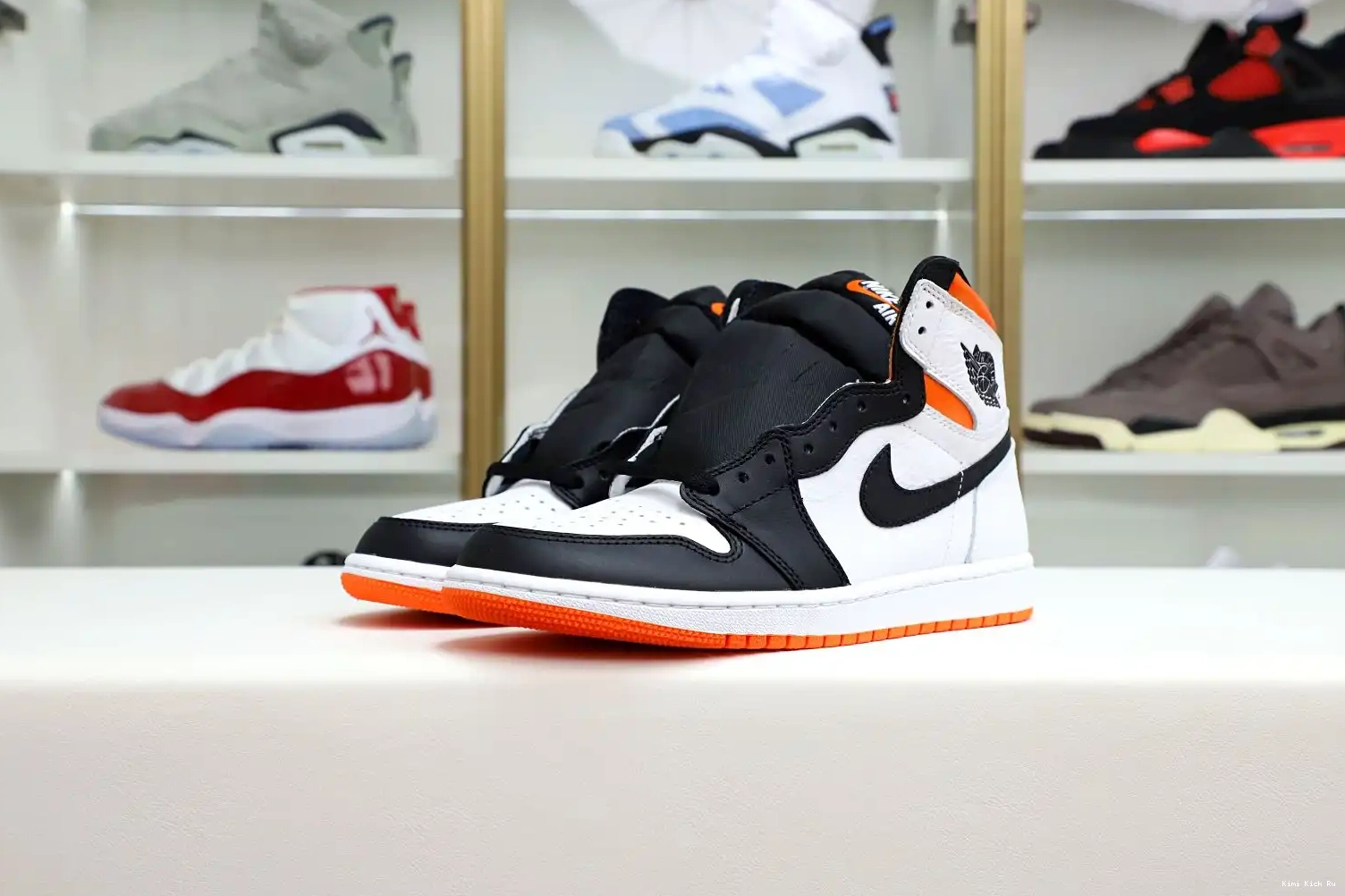 Retro 1 Kimikick Electro Orange' Air Jordan OG High 0702